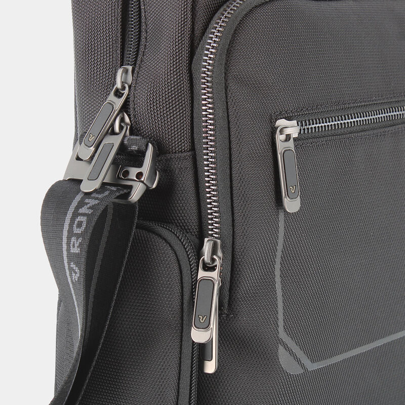 null da RONCATO 412151 WALL ST NERO 01 CO | null RONCATO